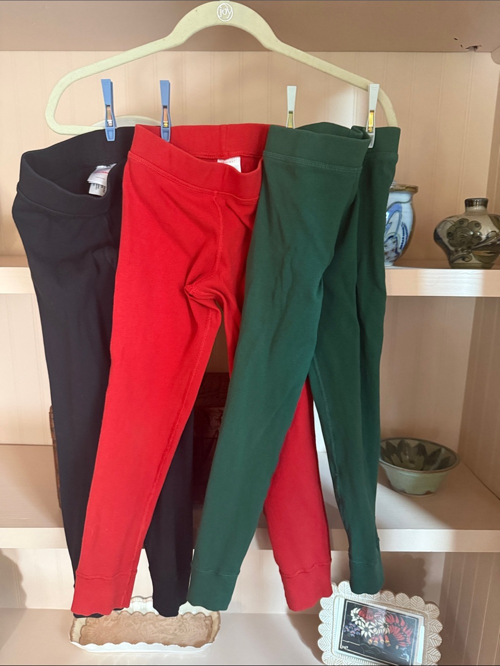 Hanna Andersson Kids Leggings in Black, Red & Green pack of 3